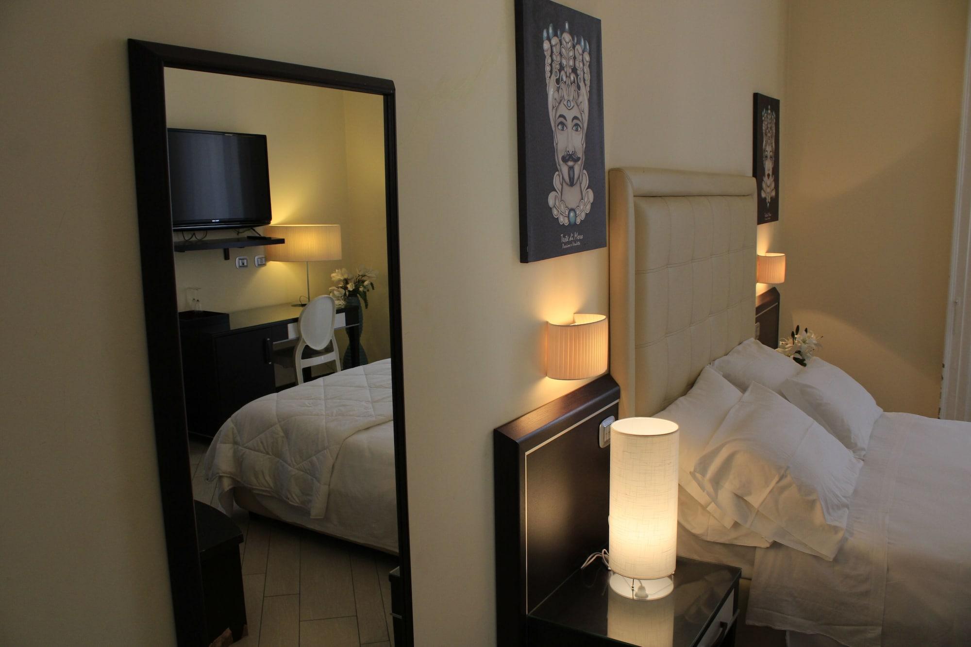 โฮเต็ล เฟอร์ดินานโดทู Hotel เนเปิลส์ ภายนอก รูปภาพ