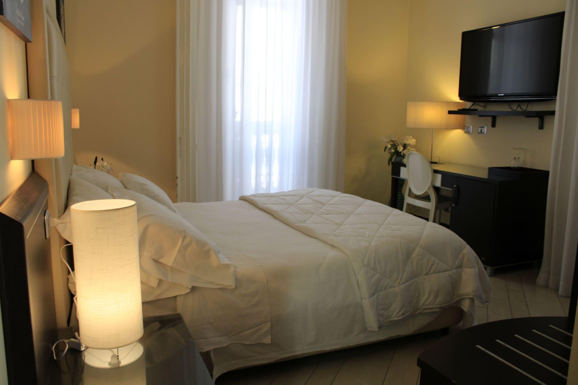 โฮเต็ล เฟอร์ดินานโดทู Hotel เนเปิลส์ ภายนอก รูปภาพ