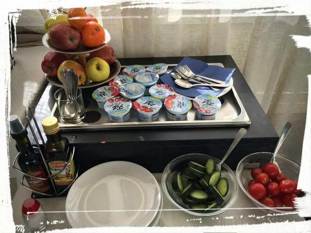 โฮเต็ล เฟอร์ดินานโดทู Hotel เนเปิลส์ ภายนอก รูปภาพ